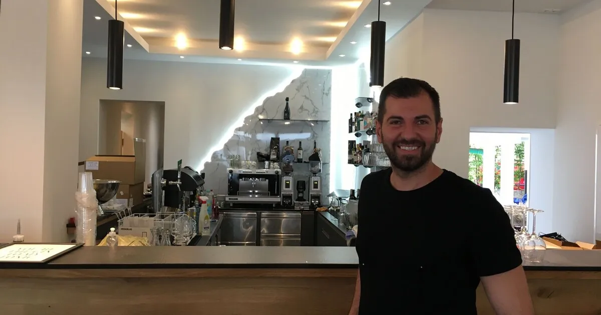 Djemail Abdija - Inhaber des Café D'Art Neu-Ulm